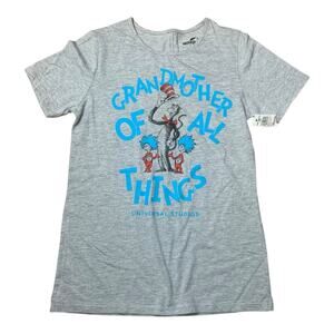 Universal Studios women's medium Dr Seuss grandmother of all things short sleeve